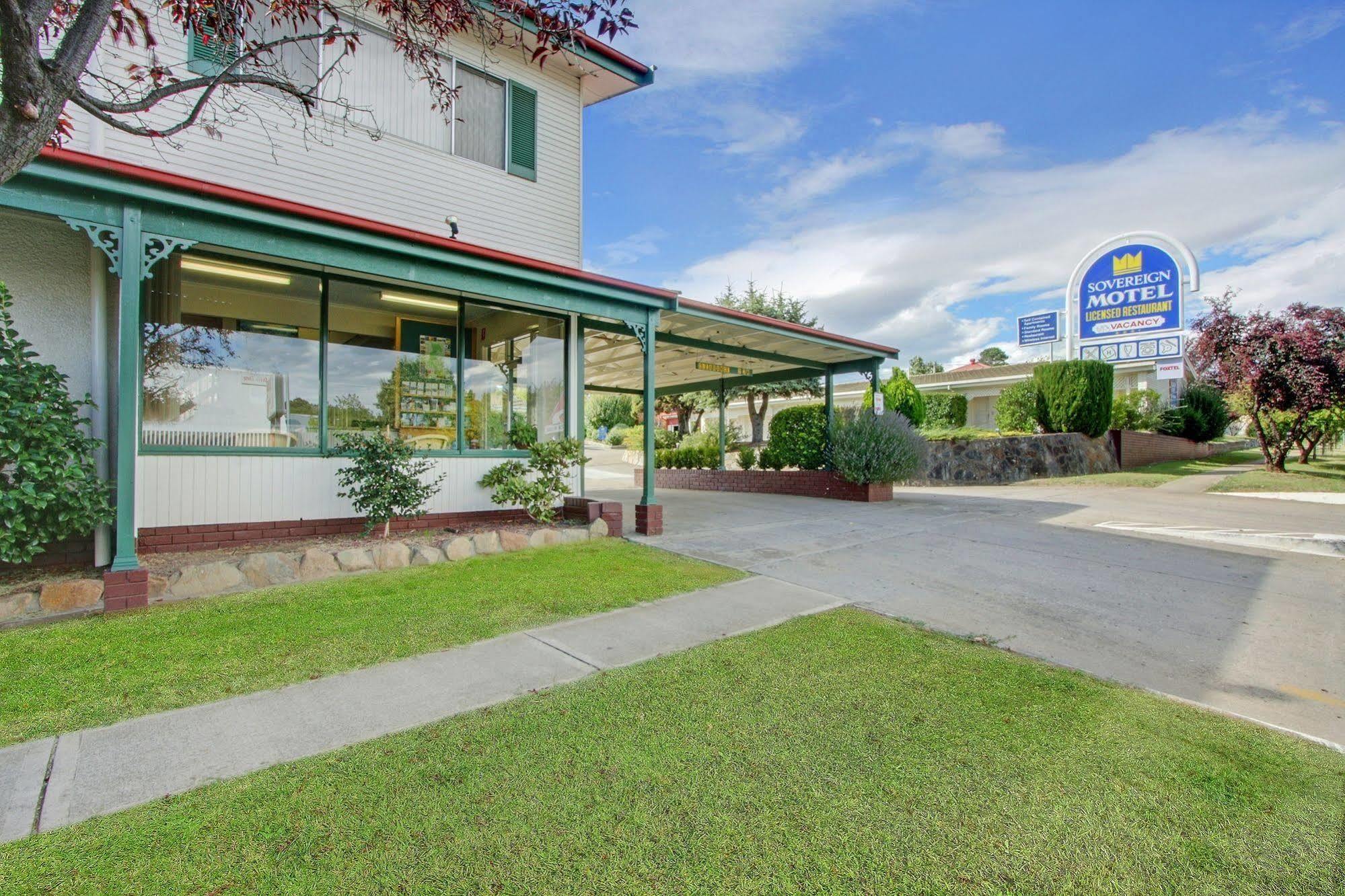 Redhill Cooma Motor Inn Ngoại thất bức ảnh