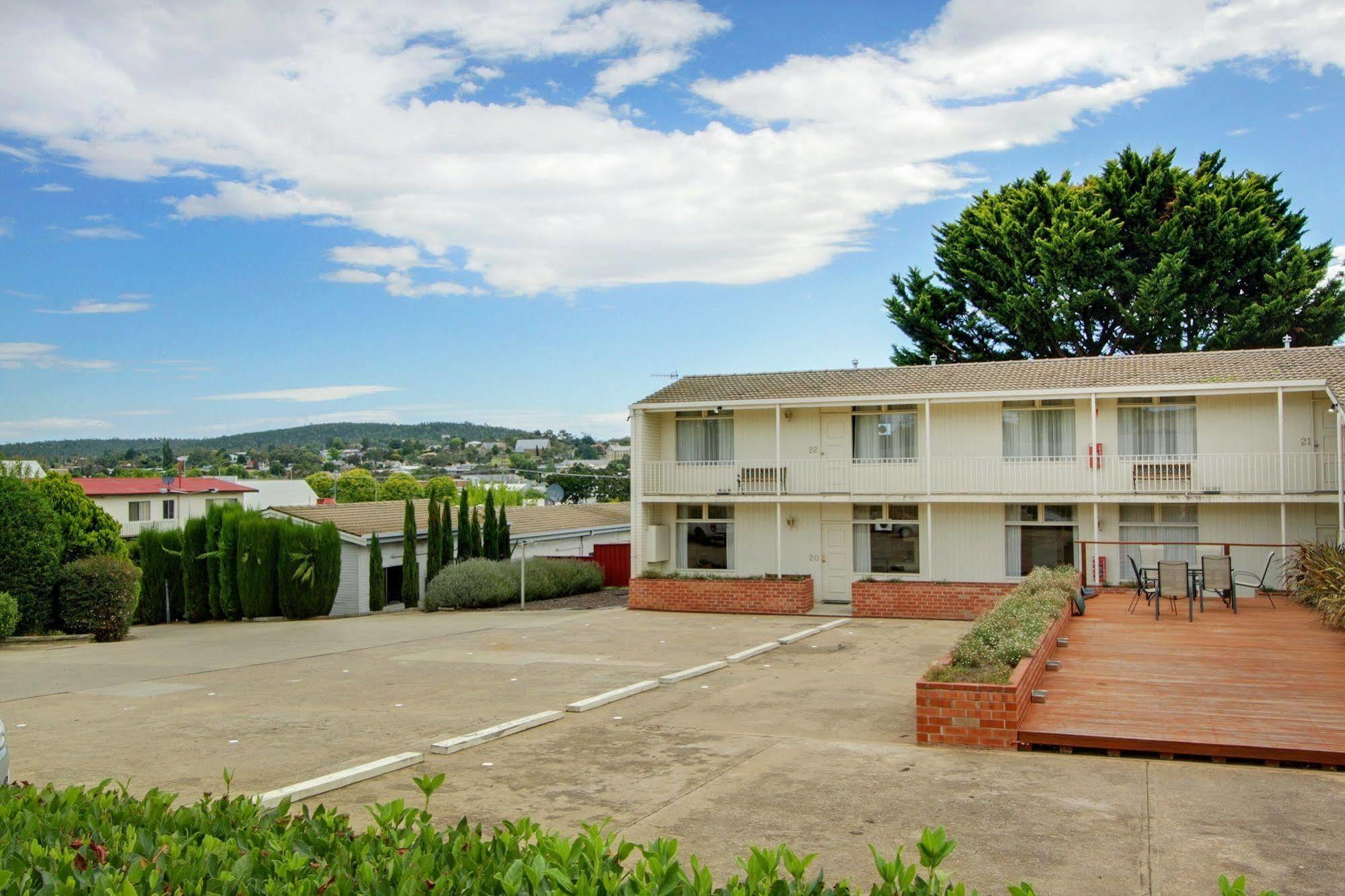 Redhill Cooma Motor Inn Ngoại thất bức ảnh