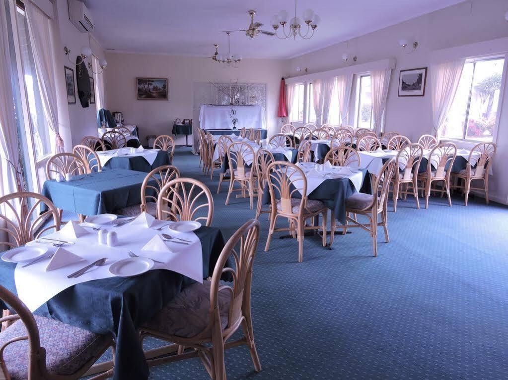 Redhill Cooma Motor Inn Ngoại thất bức ảnh
