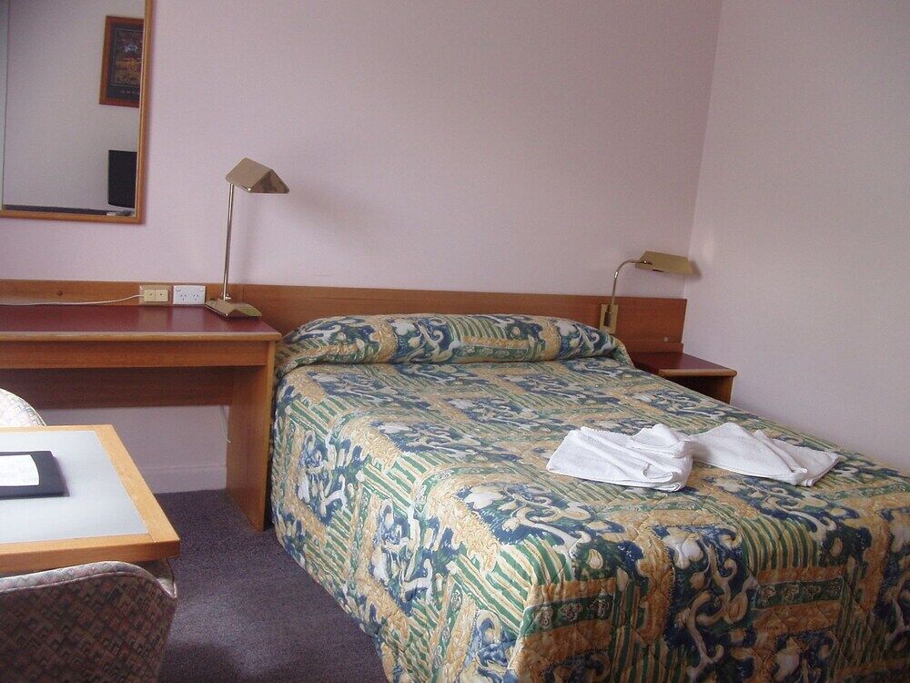 Redhill Cooma Motor Inn Ngoại thất bức ảnh